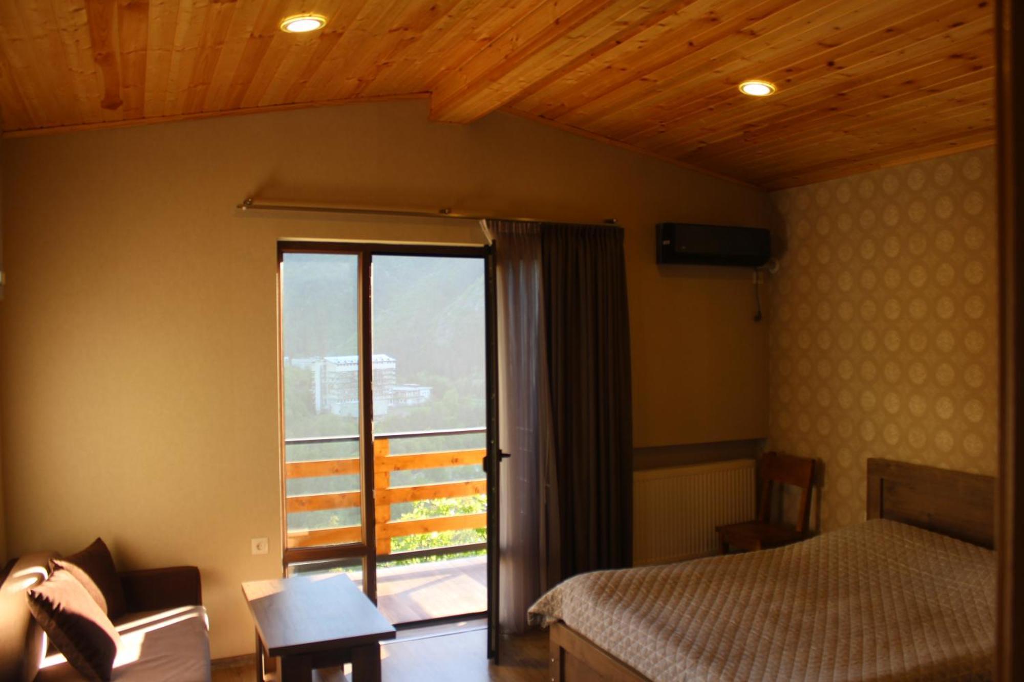 Guest House On Meskheti Боржоми Екстериор снимка